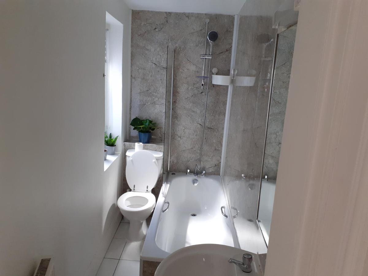 St James Quarter 2 Bed Apartment EDI Kültér fotó